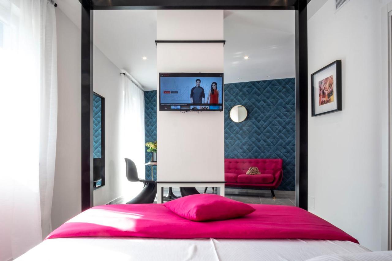 36 Steps In Tasso Square Apartment ซอร์เรนโต ภายนอก รูปภาพ