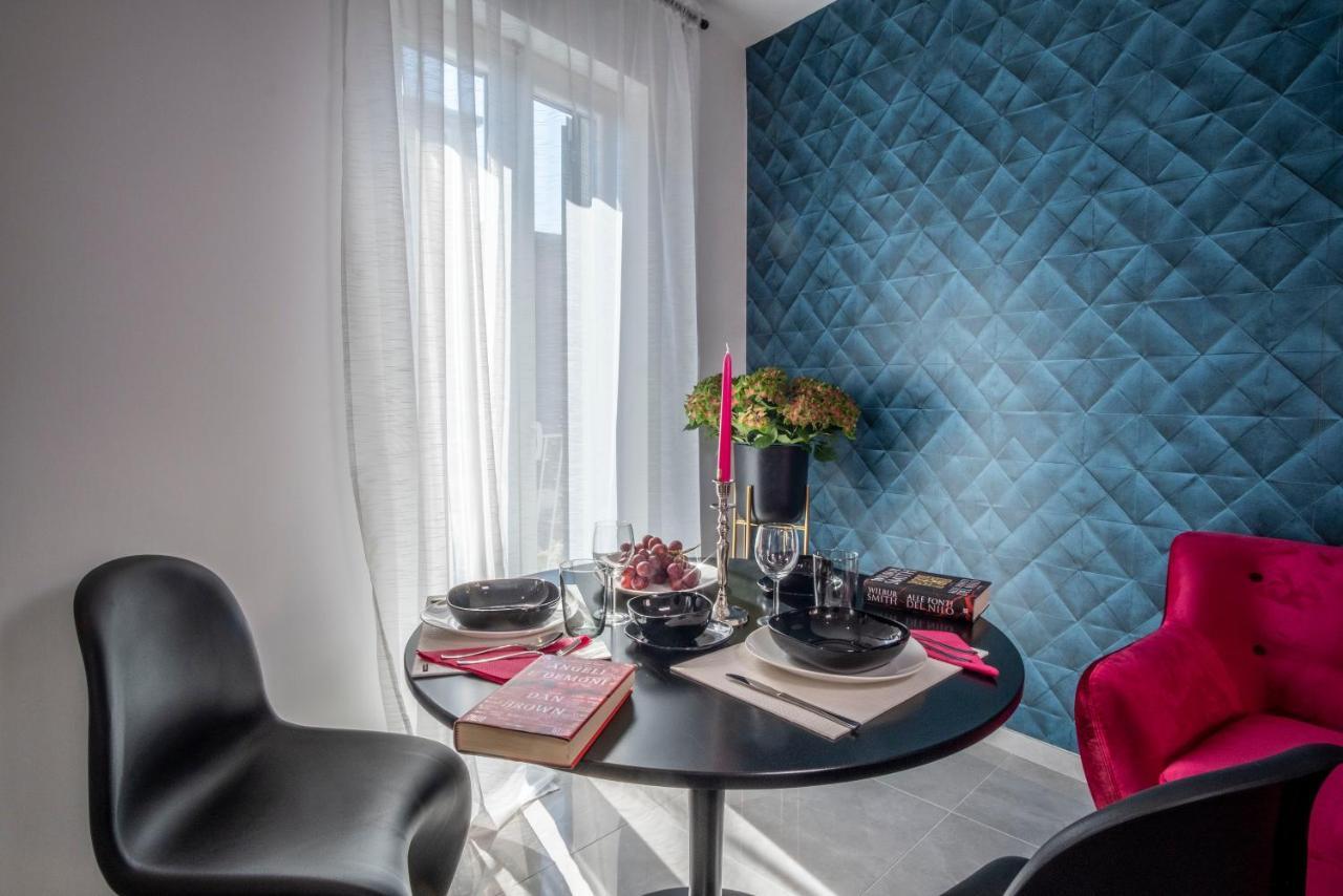 36 Steps In Tasso Square Apartment ซอร์เรนโต ภายนอก รูปภาพ